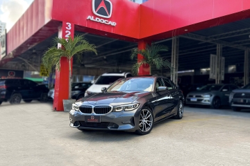 320i