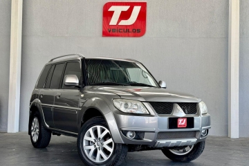 PAJERO TR4