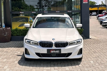 320i