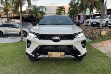 Hilux SW4 Diamond